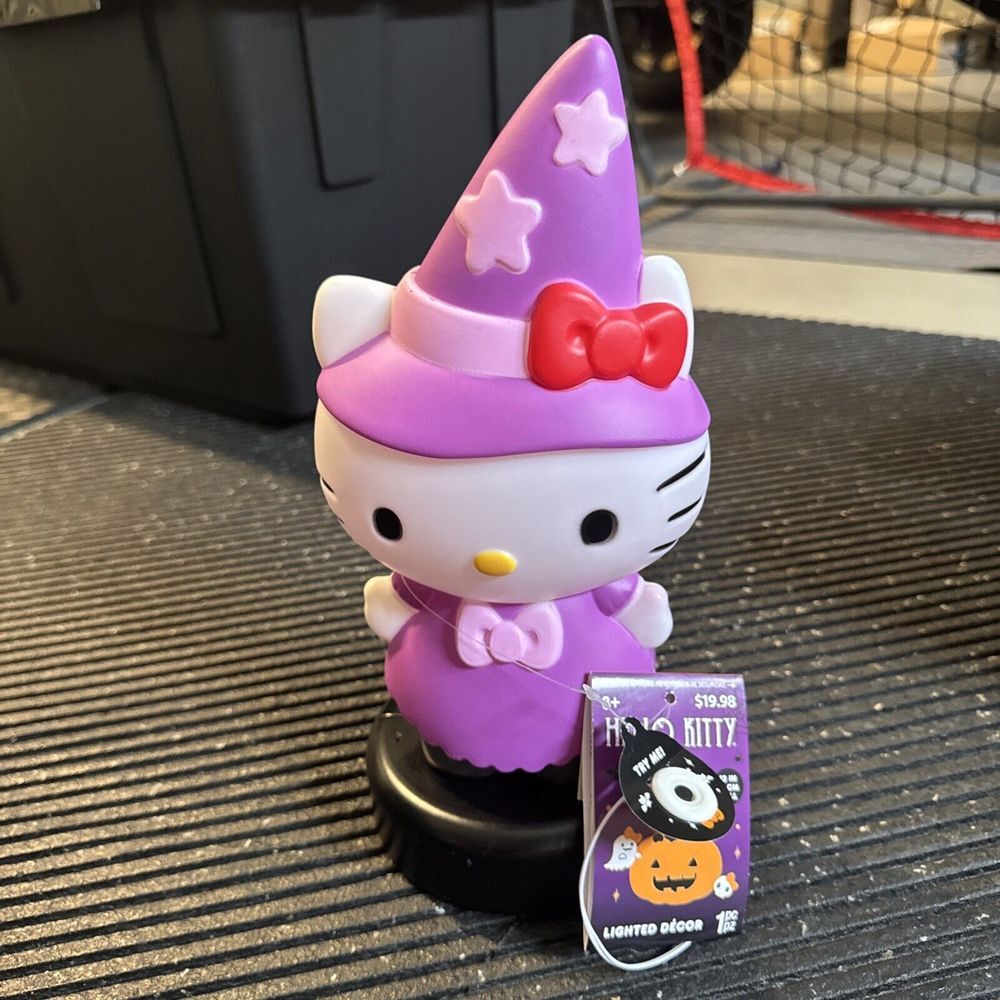 Hello Kitty‎ Halloween Witch Blow Mold LED Light Up Tabletop Décor 12.5"